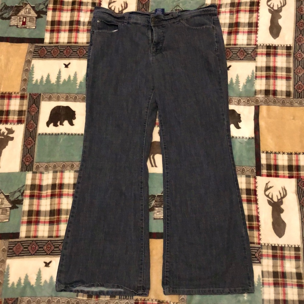 Women’s Faded Glory flare bottom jeans
